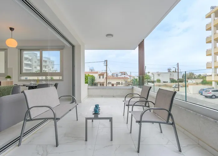 Mirage 2-br In Appartamento Larnaca