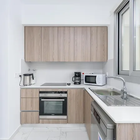 Mirage 2-br In Apartment *