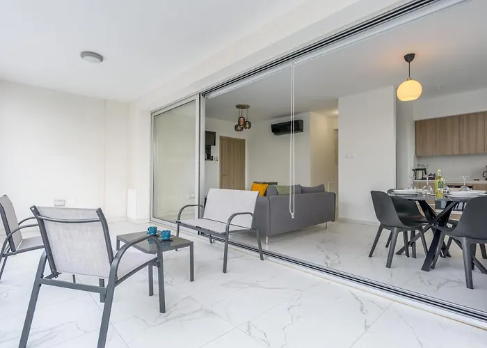 Mirage 2-br In Ларнака