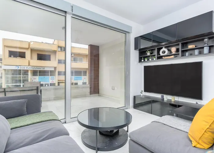 Mirage 2-br In Apartament