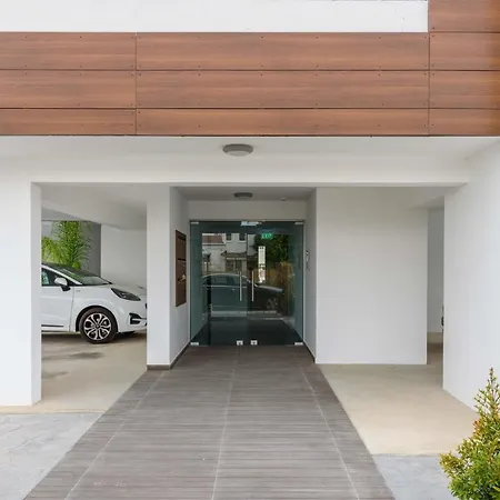 Mirage 2-br In Appartement